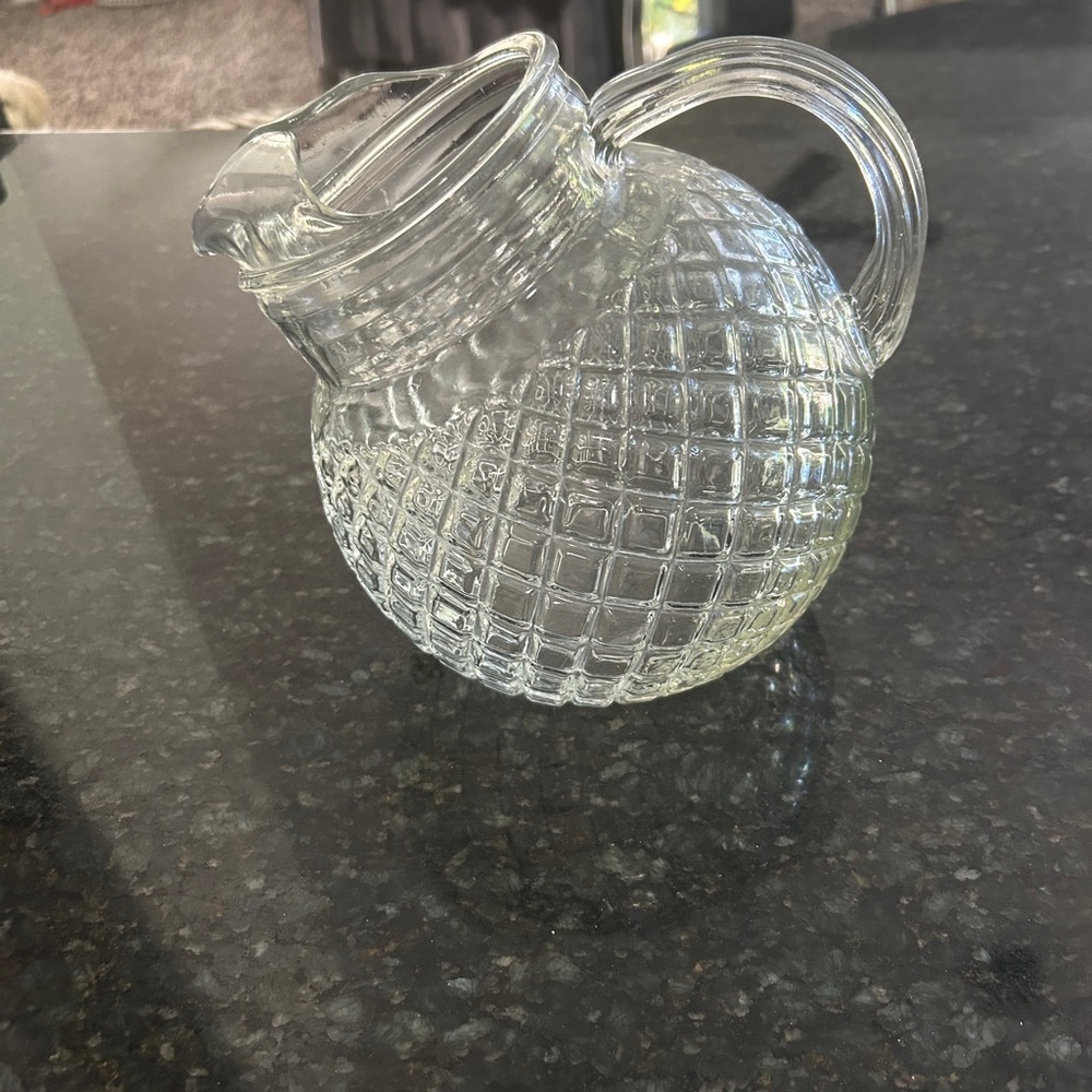 Vintage Anchor Hocking Waterford Clear pattern pitcher 80 oz.